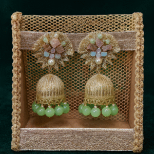 Golden green pearl earing