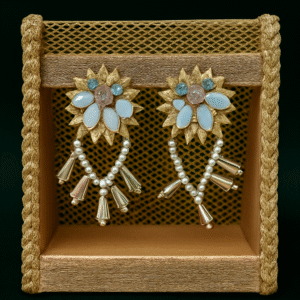 Multi color stud earing